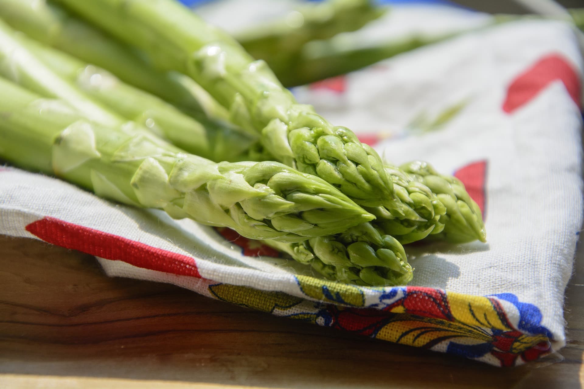 What Happens If You Eat Bad Asparagus? Shelf Life, Storage