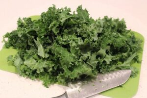 how long does kale last in the freezer , and on the counter