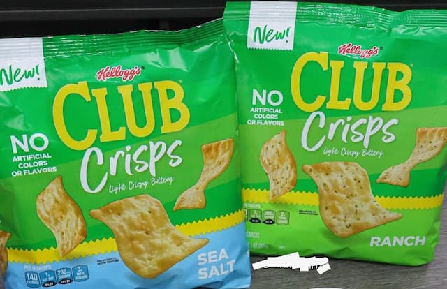 how long do club crackers last