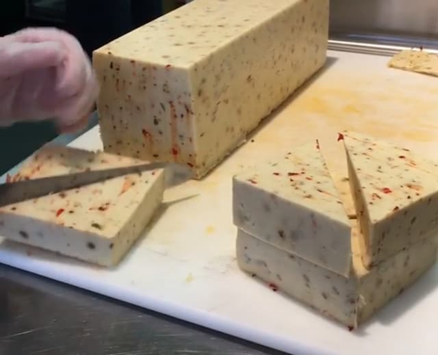 how long does sliced pepper jack cheese last