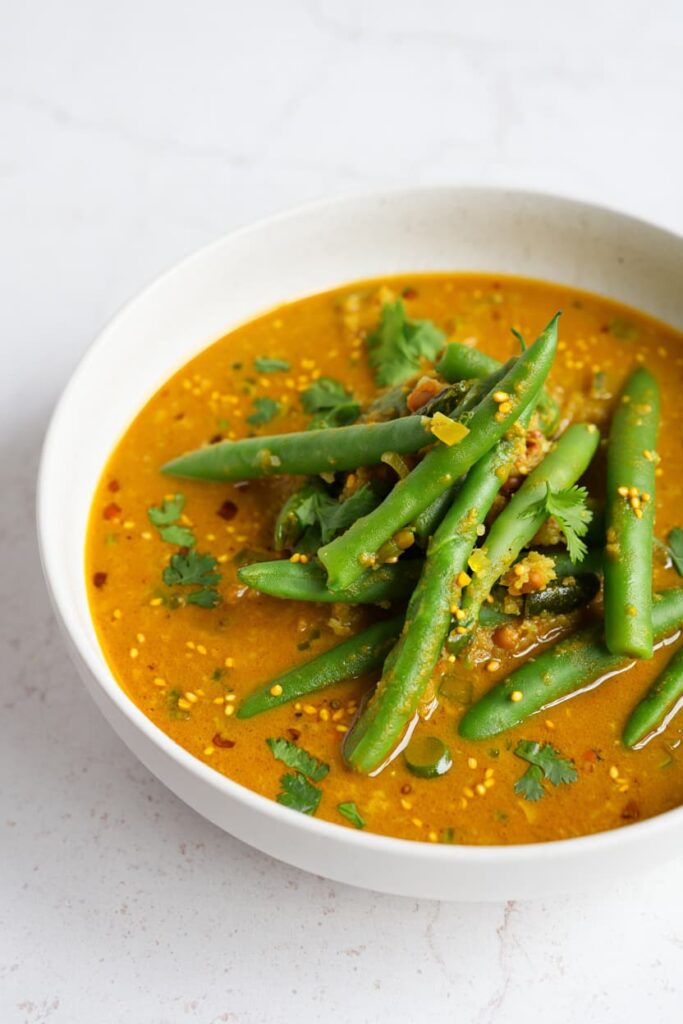 Surati Papdi (Fresh Green Beans Curry)