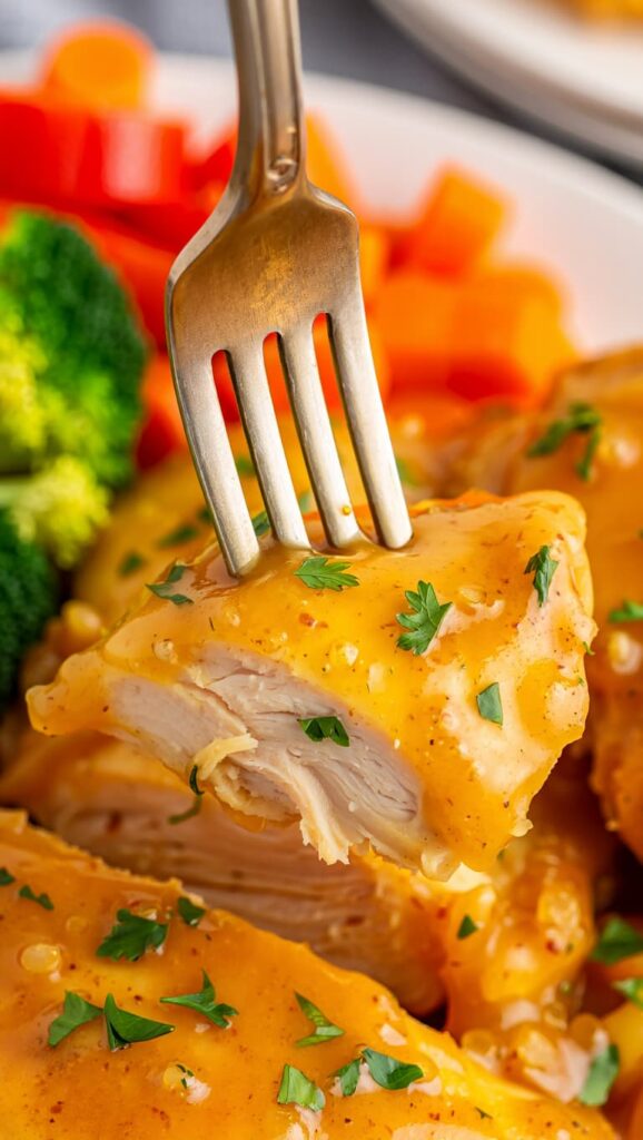 Garlic Butter Chicken and Veggies (Low Calorie Dinner Idea)
